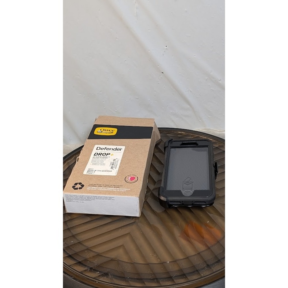 OtterBox Defender Case iPhone SE 8 7 Black New Open Box Rugged Holster Clip